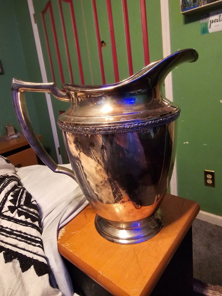 Vintage Arbor Wm A Rodgers silver plated water pitcher