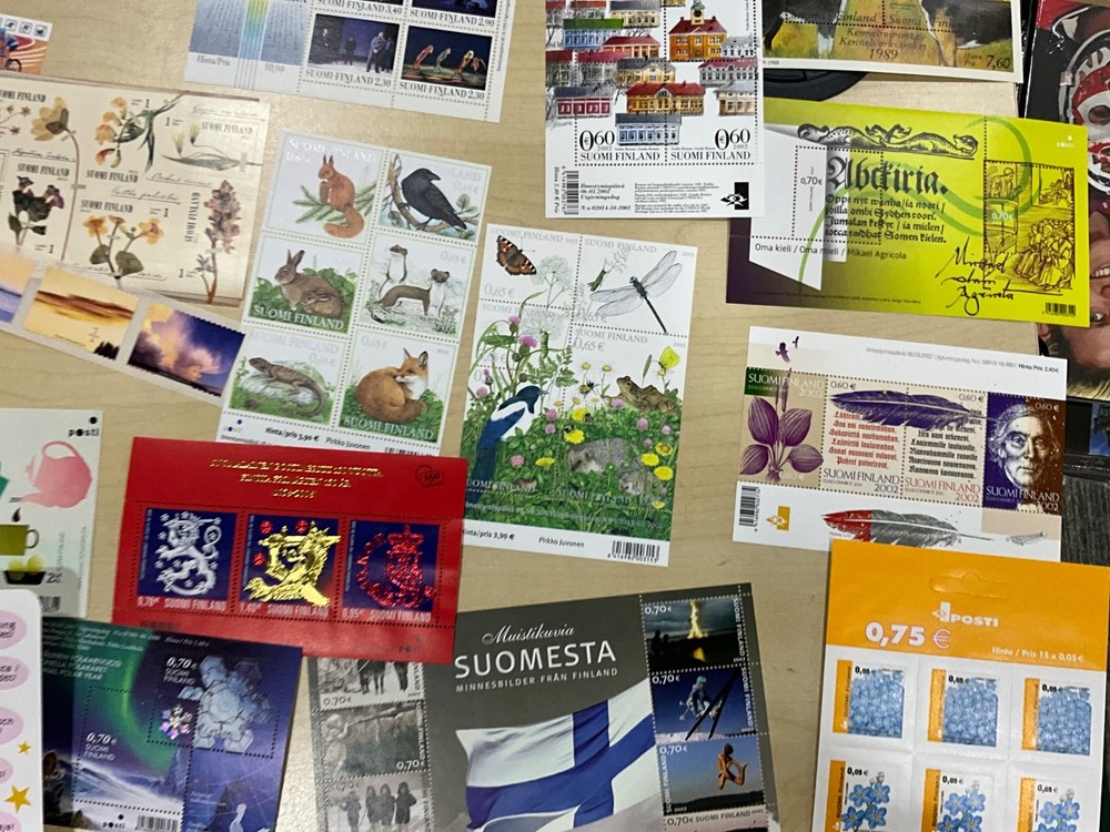 MNH Stamps modern sheets booklets 100 different items @3*