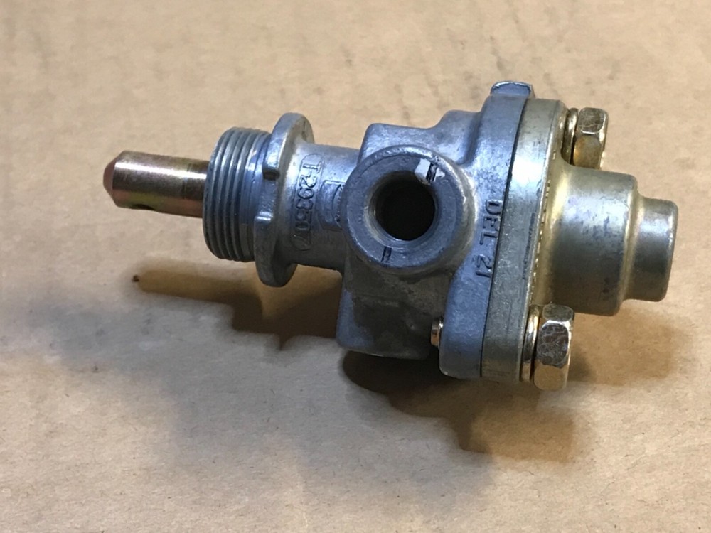 Bendix OR276567 X PP-1 Push / Pull Control Valve (Remanufactured)