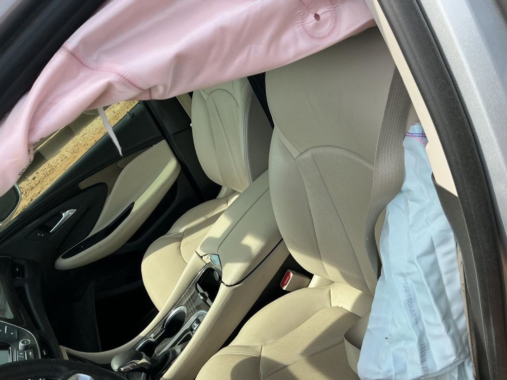 Fuse Box Engine Fits 16-20 ENVISION 5007940