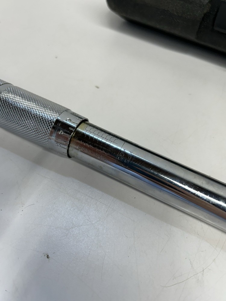 Adjustable Torque Wrench with Micrometer Settings ALLTRADE Case & Instructions