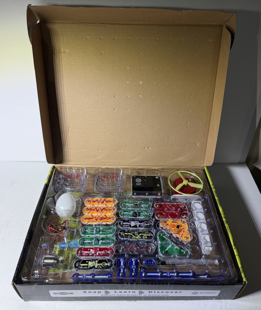 Snap Circuits LIGHT Evolution In Lights Electronics Exploration - Elenco SCL-175