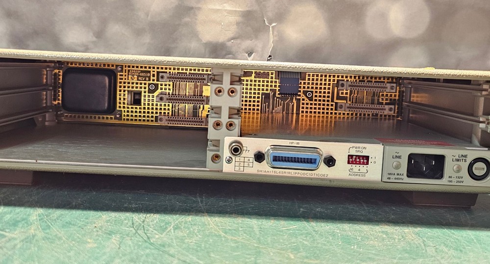 1990s HP 3488A HP-IB Programmable Switch/Control Unit - Passes Self Test