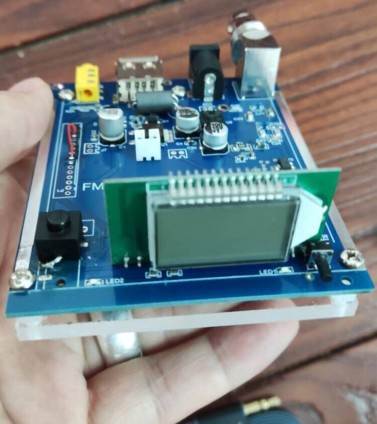 0.5W FM Transmitter PLL Stereo 86-108MHz Digital Radio broadcast Station + power