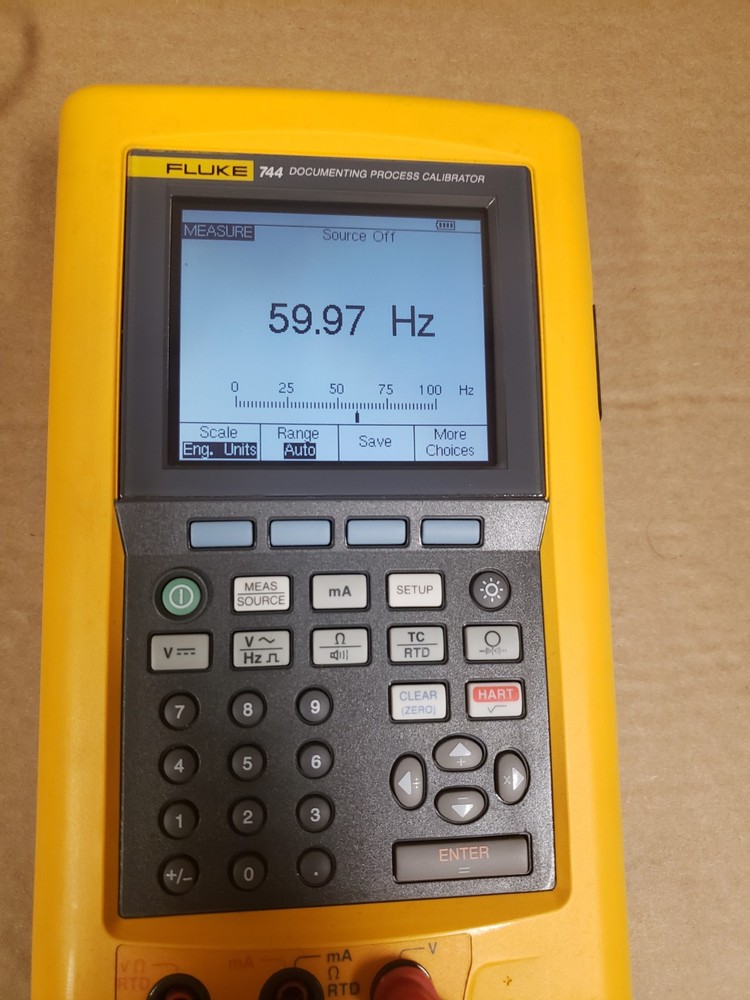 Fluke 744 Documenting Process Calibrator With Accessories. Read Desc.