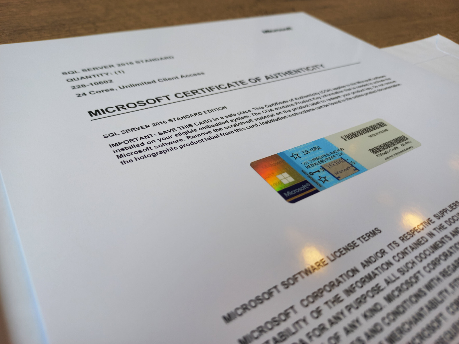 Microsoft SQL Server 2016 Standard 24 Core License unlimited User CALs 228-10602