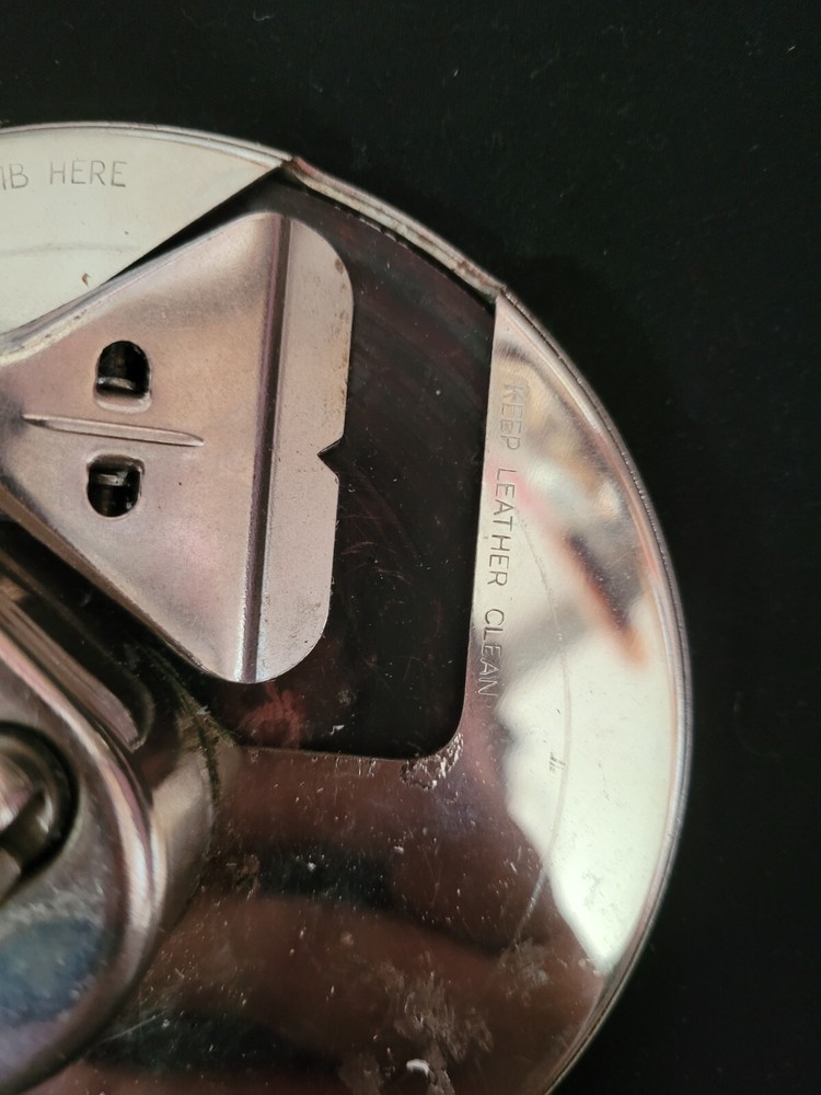 Vintage Kriss Kross Stropper Razor Blade Sharpener ~