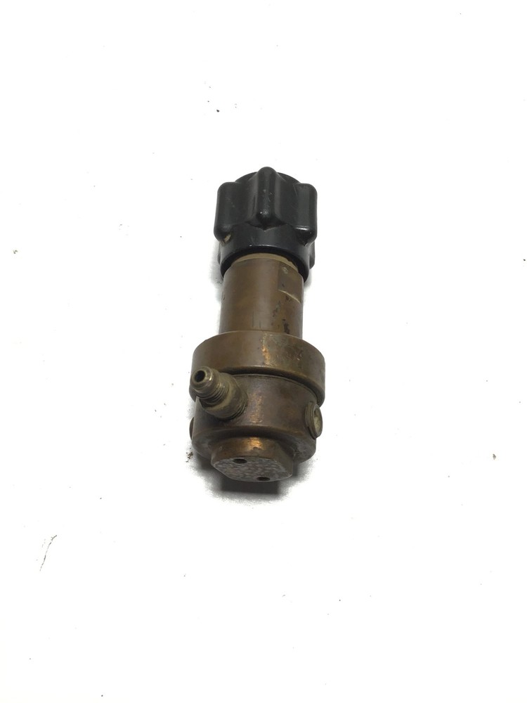 Veriflo Brass Compact Pressure Regulator