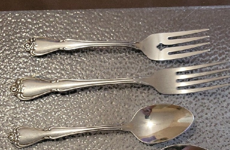 Oneida Arbor Rose True Rose 6pc Place Setting