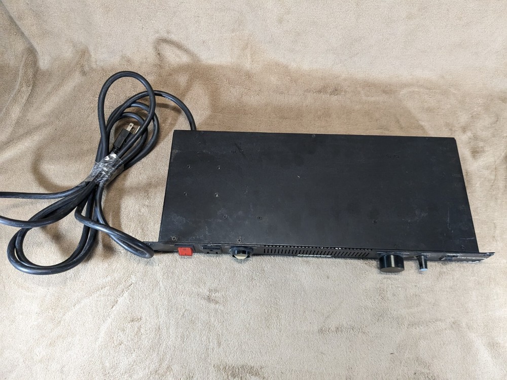 SAMSON POWERBRITE PB15 8-Outlet Power Conditioner AC Distribution System
