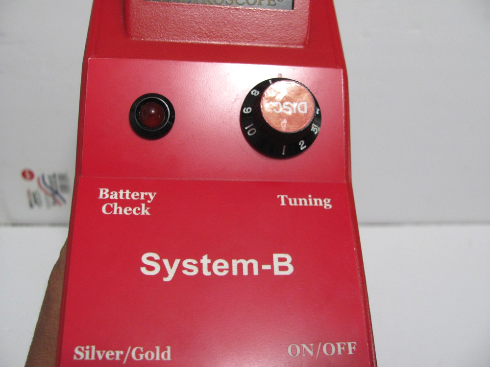 ELECTROSCOPE SYSTEM B LONG RANGE GOLD & SILVER METAL DETECTOR As Is
