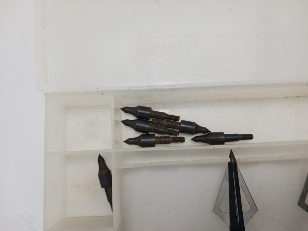 Game Tracker Terminator Broadheads 125 Grain 2 Pack + 9 Practice Tips