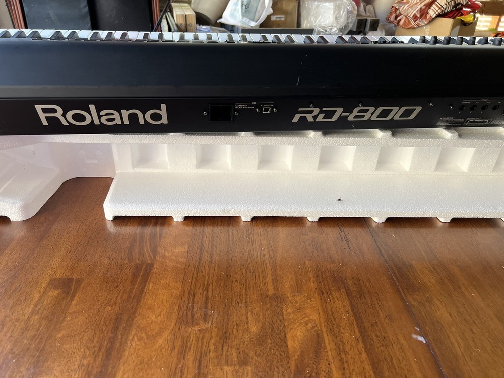 Roland RD88 Professional Stage Piano RD-800