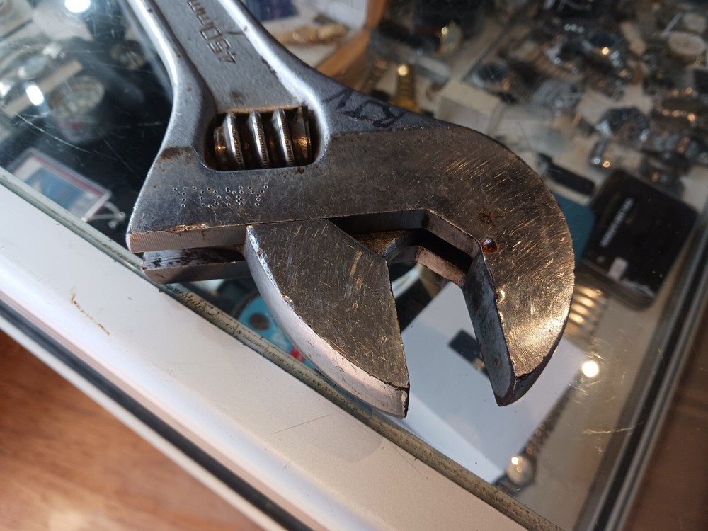 Irega 77-18" (450mm) Adjustable Wrench Chrome