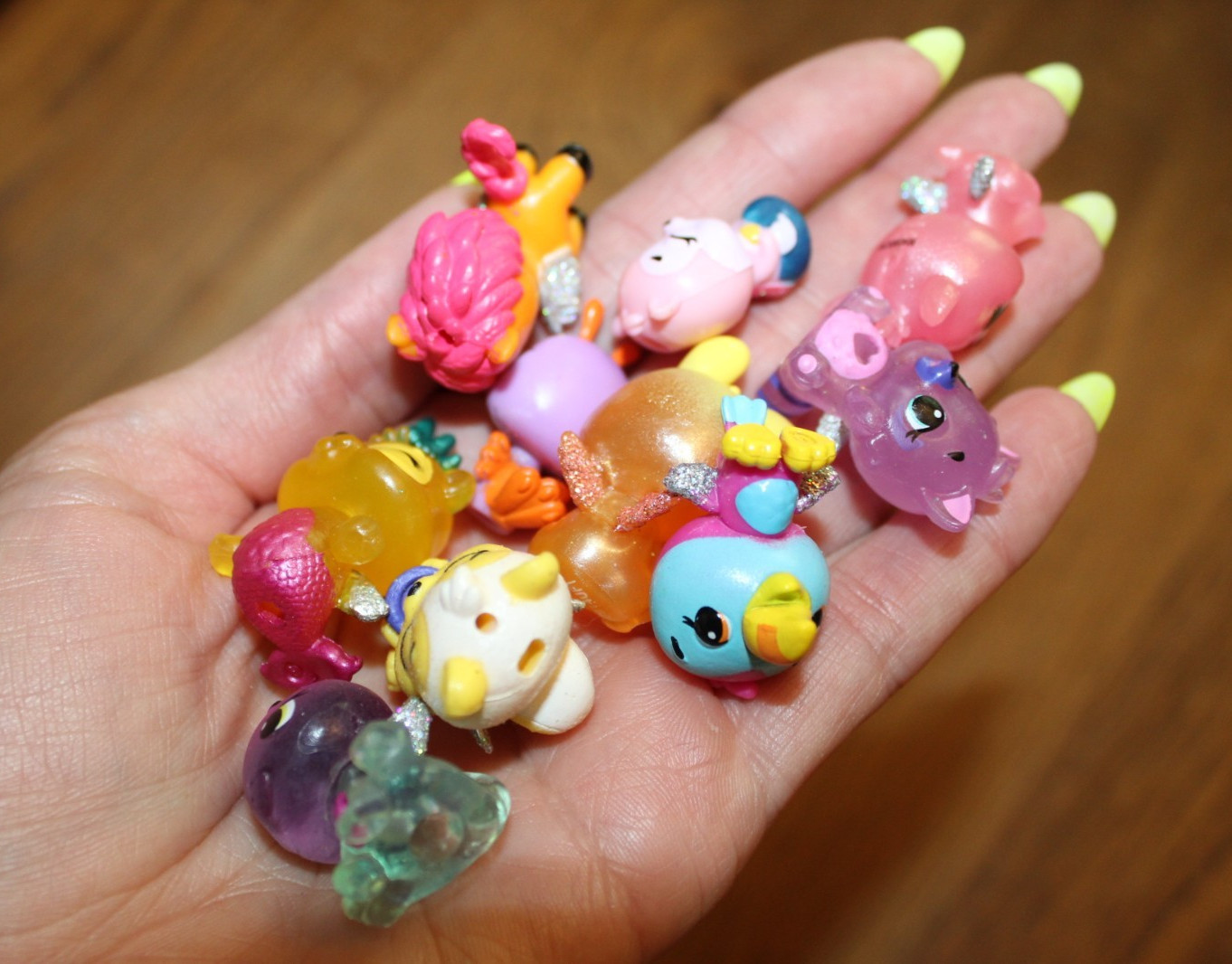 Hatchimals COLLEGGTIBLES Random LOT Bag (10) Assorted CUTE Seasons NO DUPLICATES