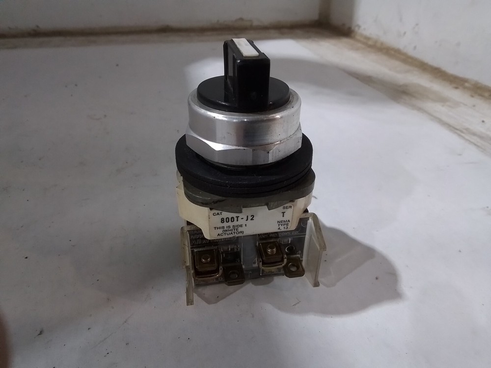 Allen Bradley 800T-J2 Ser T Selector Switch (SP363)