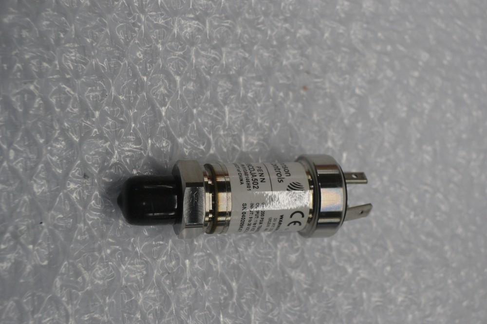 JOHNSON CONTROLS P499CDJA502C TRANSDUCER NSMP