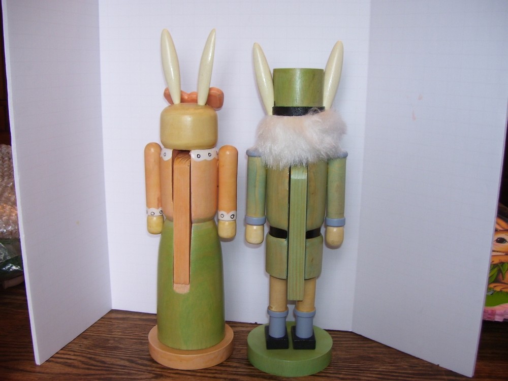 Pier 1 Easter Mr Mrs Easter Bunny Nutcrackers Holiday 14" - Pr