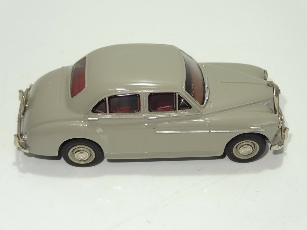 Pathfinder Models PFM 30 WOLSELEY 4/44 (322)