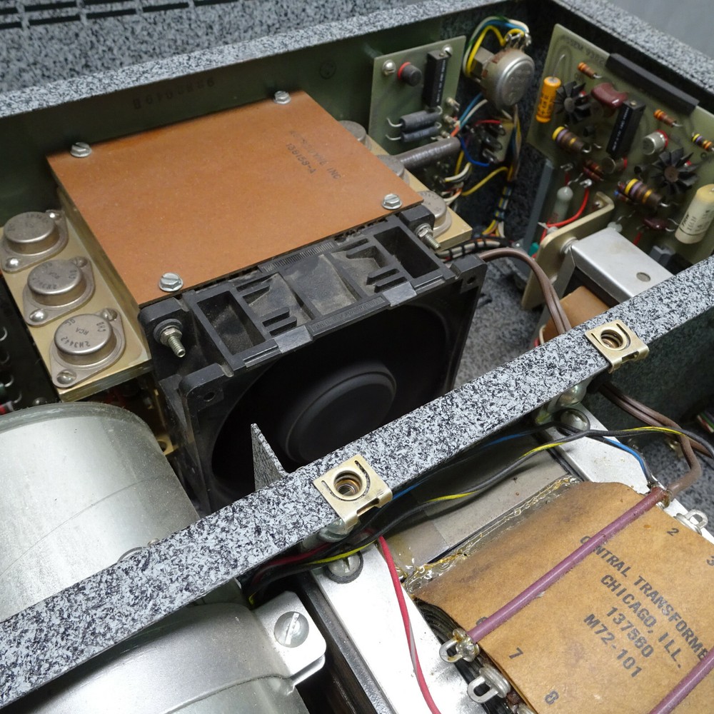 MB ELECTRONICS POWER AMPLIFIER 2250MB s/n 663