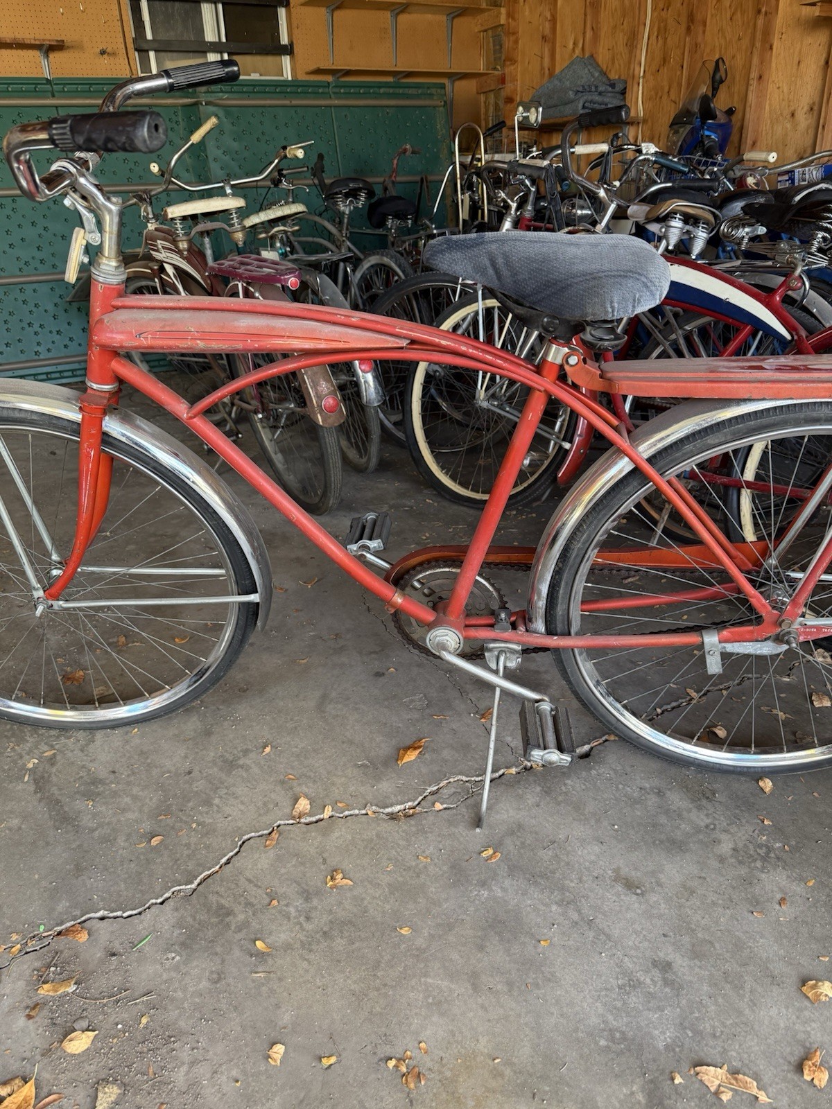 Rare  Vintage Hiawatha Bicycle by Gambles Hardware stores from the 1930s/1970s
