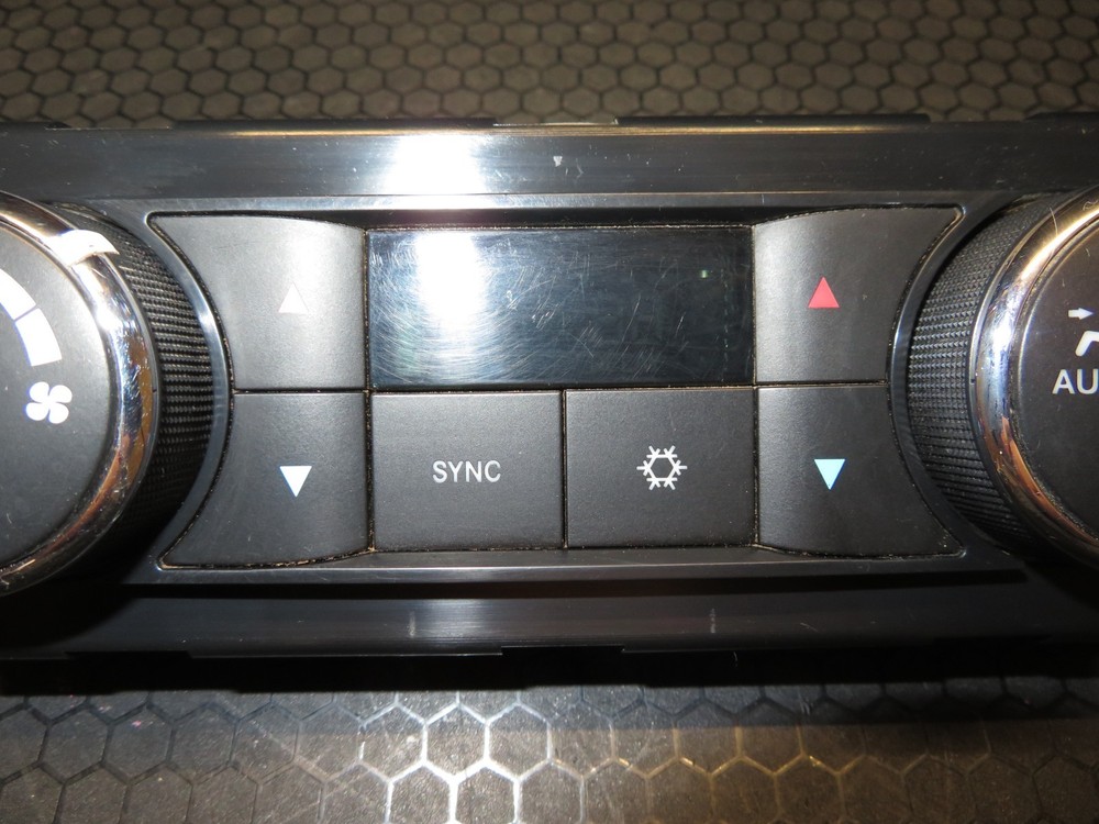 2010-2012 Dodge Ram OEM Dual Zone Automatic Temperature Control 55111291AC *NICE