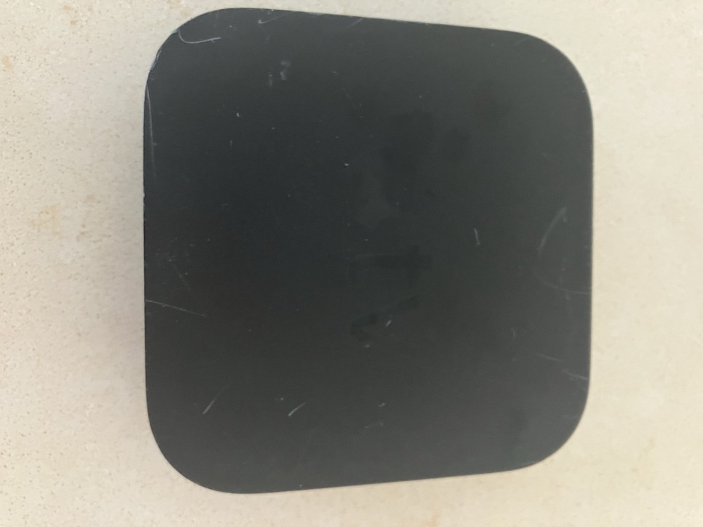 Apple TV Model A1469 3rd Generation Media Streamer With Remote Complete