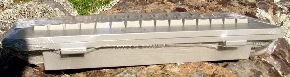 ATARI XEGM KEYBOARD with Case and cable Computer New