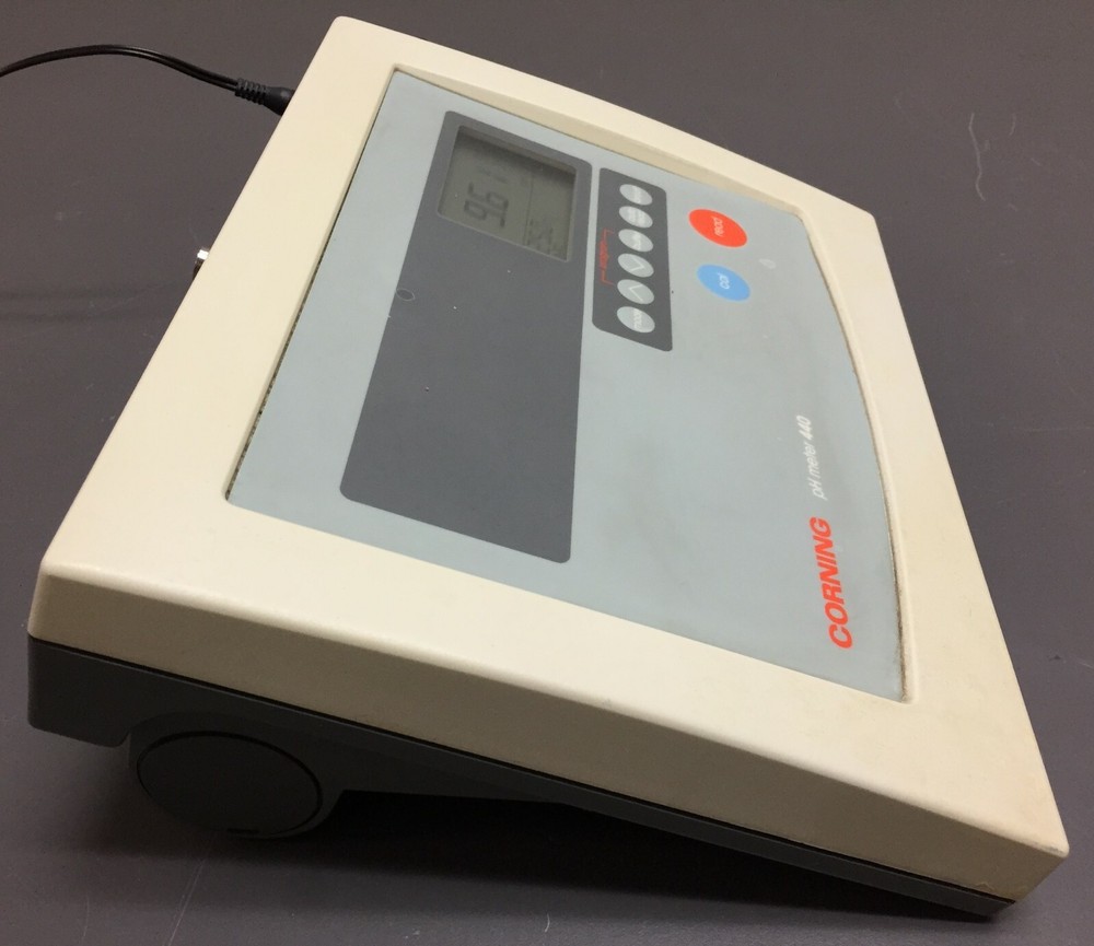 Corning Model 440 pH Meter