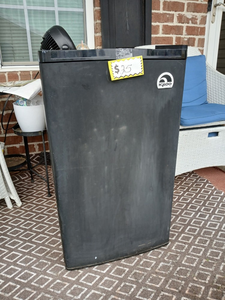 Make Up Table, Wine Rack, Cricket, Igloo Mini Fridge.