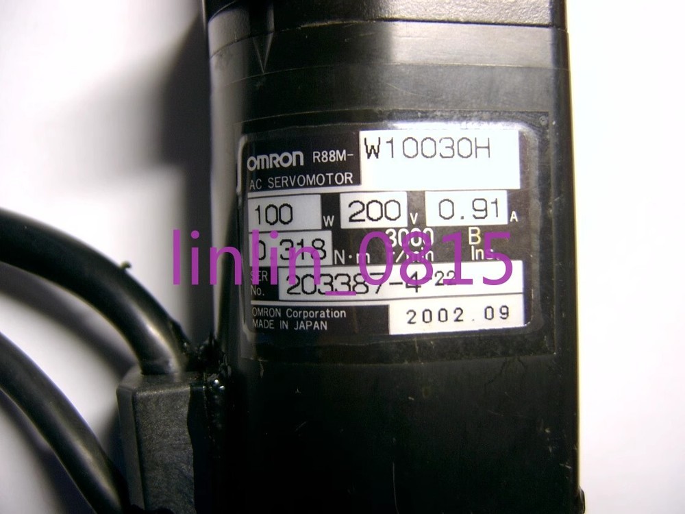 1Pcs Used OMRON servo motor W10030H