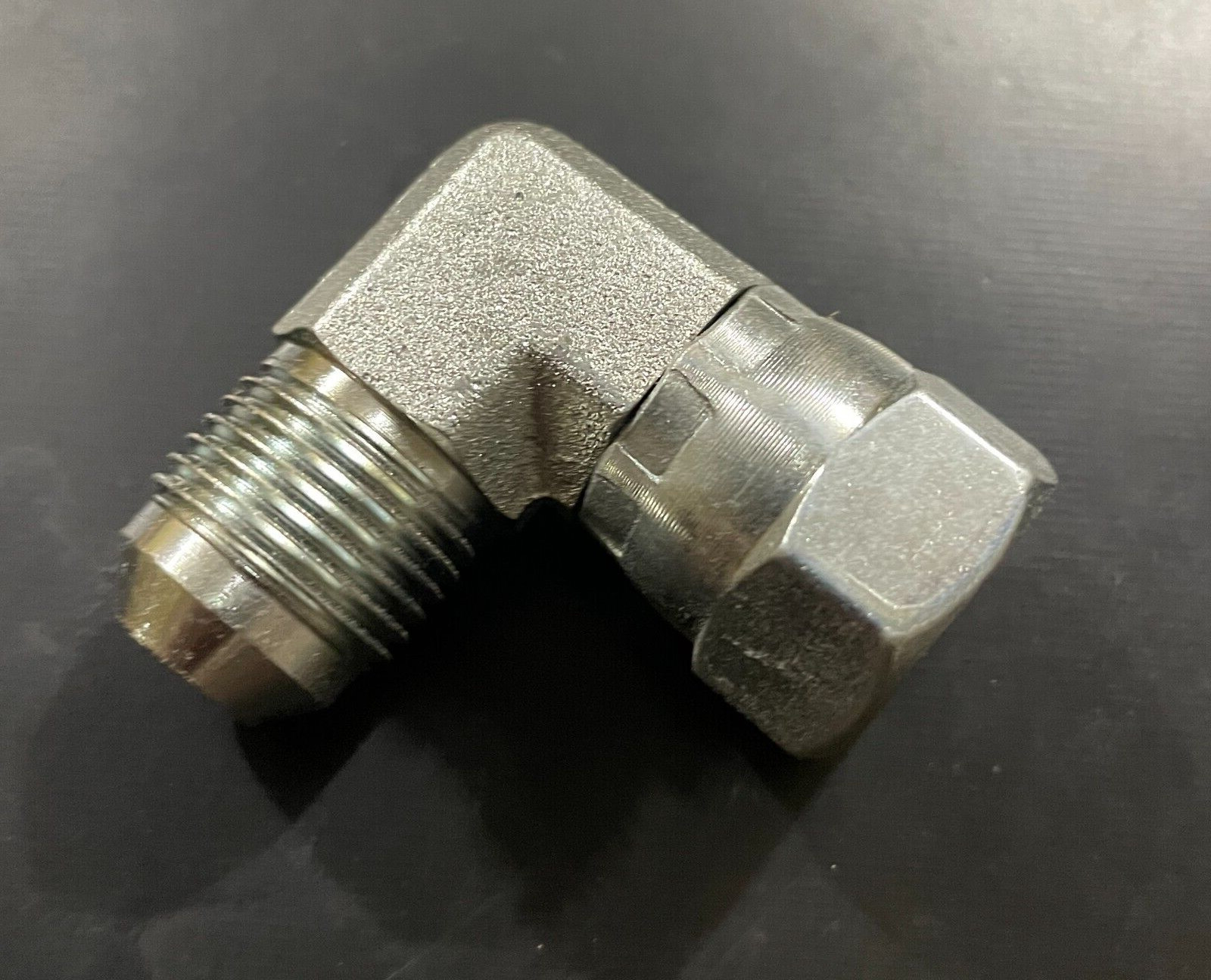 6500-04-04  1/4" Male JIC X 1/4" Female JIC 90 DEGREE ELBOW FITTING