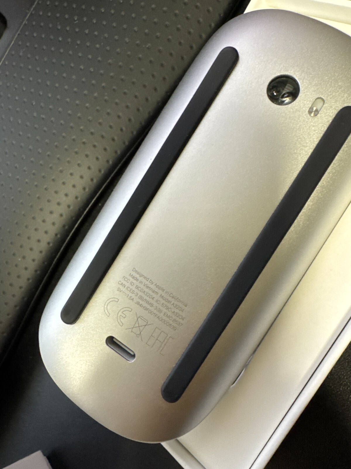 Apple Magic Mouse Multi-Touch Surface - 2024 Model w/USB-C Version-white