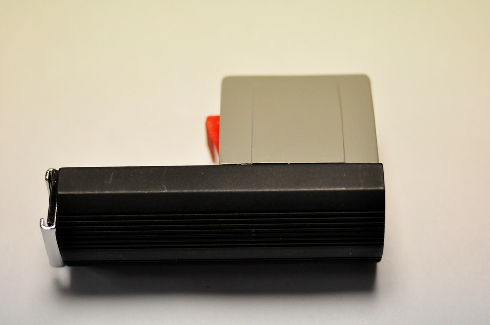 Honeywell Cat. No.366 quick release shoe mount.