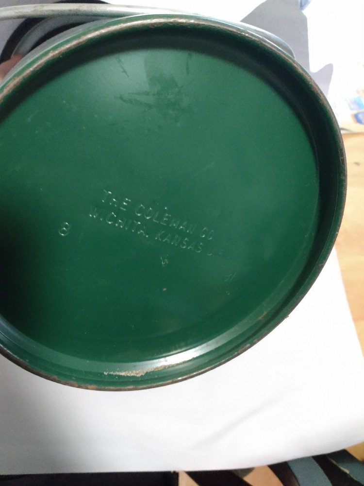 Vintage Coleman 2 Mantle Lantern Model 220K 8/1981