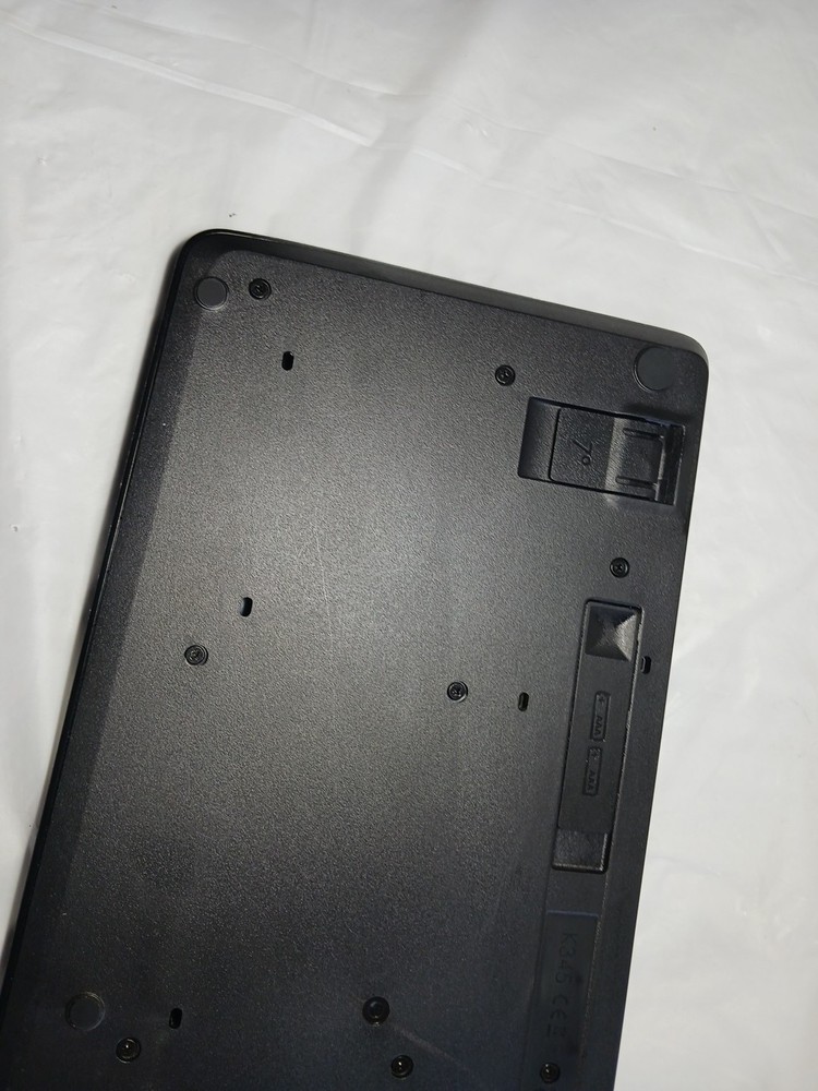 Logitech MK345 Wireless Keyboard (No Dongle) Untested