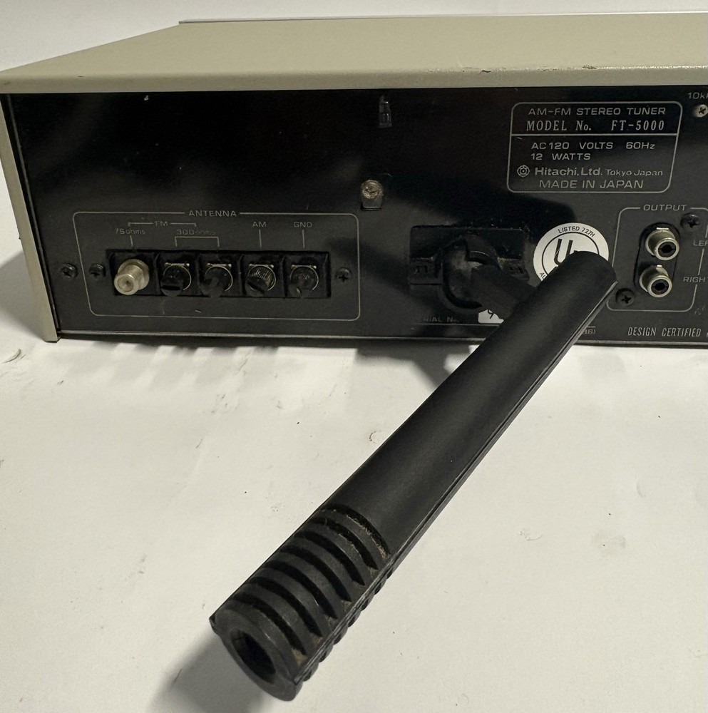 Hitachi AM-FM Stereo Tuner FT-5000