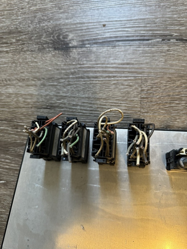 Peterbilt Dash Switch Panel - P/N: S64-6083M01-430