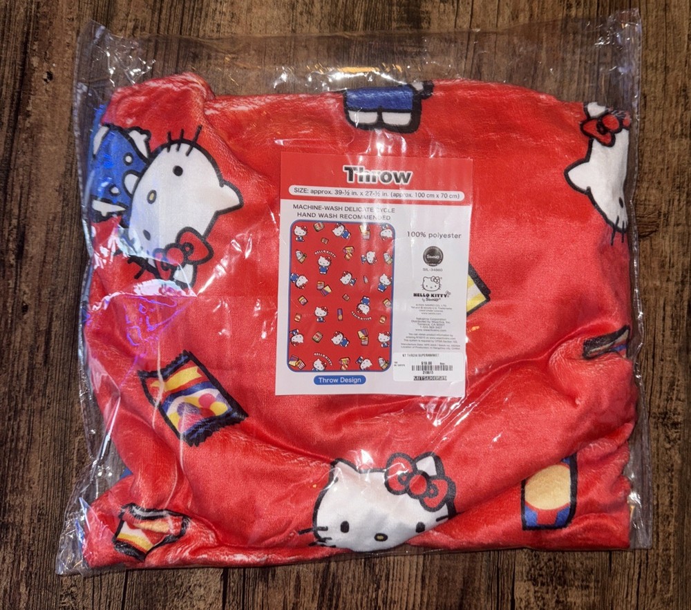 Hello Kitty Throw Blanket 60" x 70" Super Soft NEW