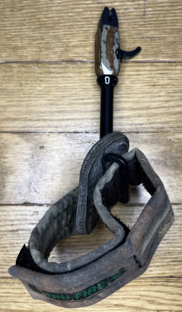 TruFire Wrist Adjustable Strap Archery Compound Bow Release Camo