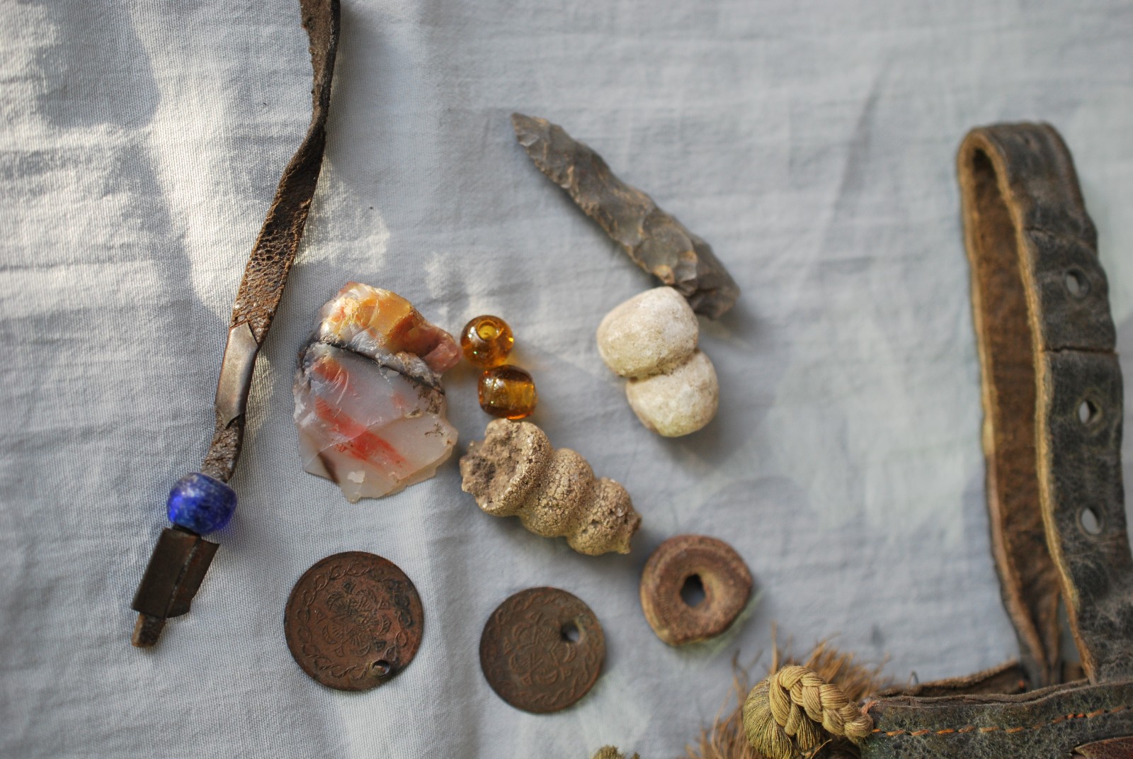 Antique Native Amer Leather Fringed Beads Shells Medicine Charm Bag & Contents