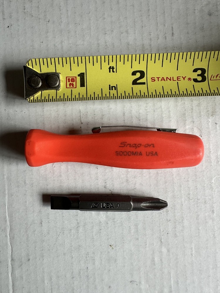 Snap-on Pocket Screwdriver. Reversible Bit. Orange