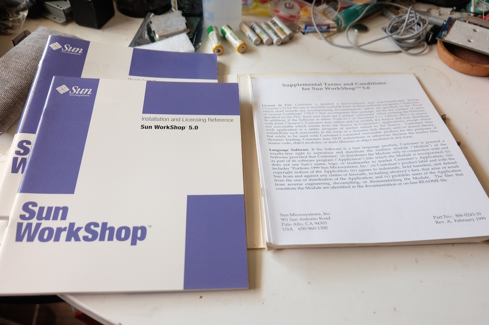 Sun Microsystems Sun WorkShop 5.0 Installation and Licensing Kit (No license)