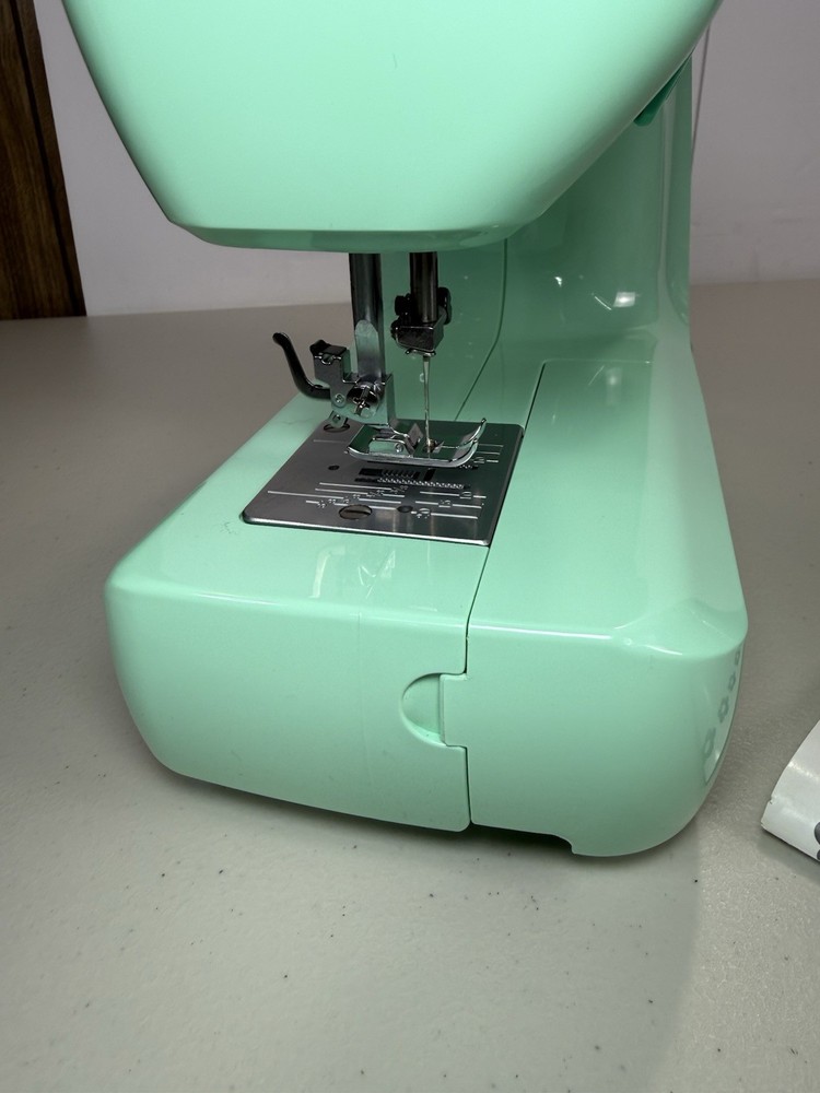 Janome Hello Kitty Sewing Machine Model 11706 | Missing Cord Pedal