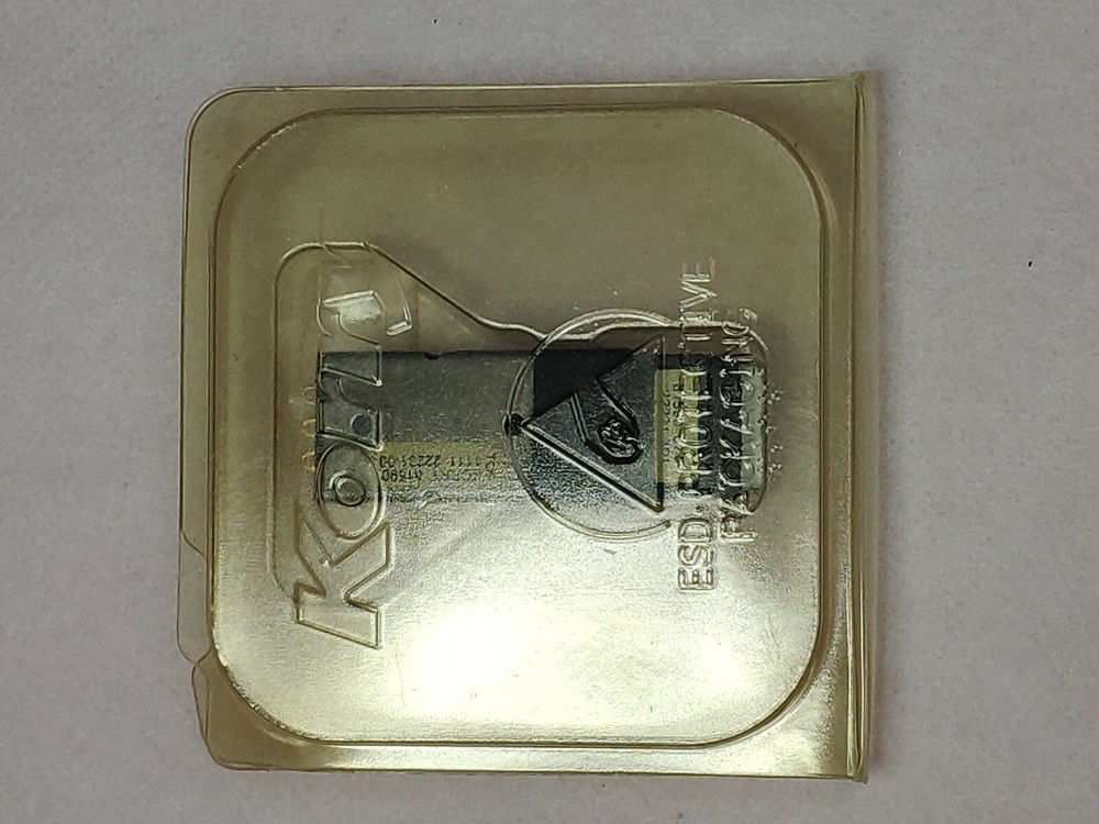 NEW** KORRY ELECTRONICS Korry Push Switch 81590 P/N:22231-001
