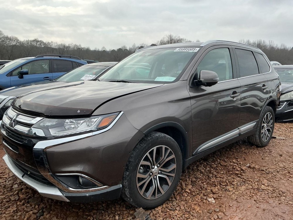 OUTLANDER 2017 Glove Box 4949592