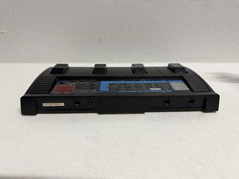 ZOOM player 1010 Advanced Guitar Effects Processor main unit only