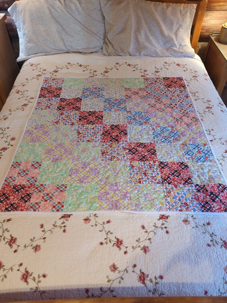 Hand Made Patchwork 9 Patch Quilt Hand Pieced Machine Quilted Lap  Crib 36 X 41