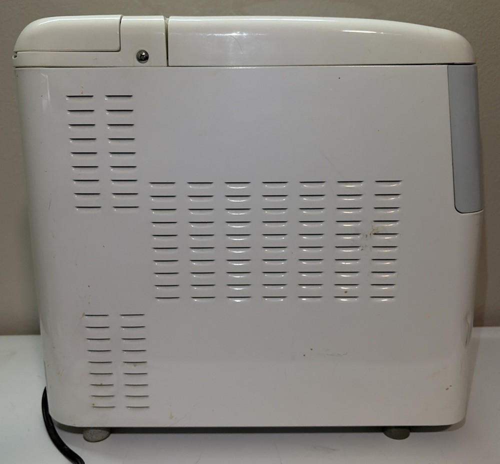 Zojirushi Automatic Bread Maker Machine BBCC-S15A