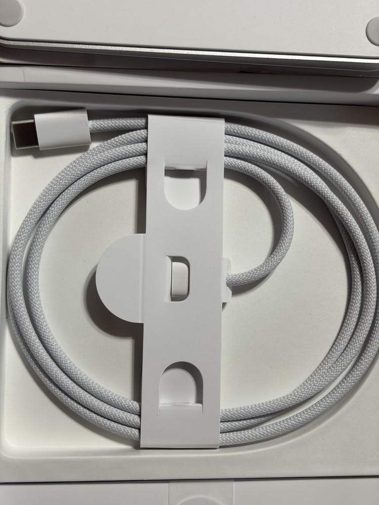 Apple Magic Trackpad Multi-Touch Surface (USB-C) - Wireless - White A3120